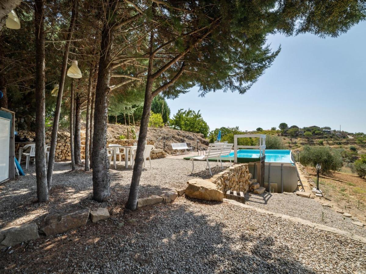 Belvilla By Oyo Modern Villa In Nissoria With Pool Екстер'єр фото
