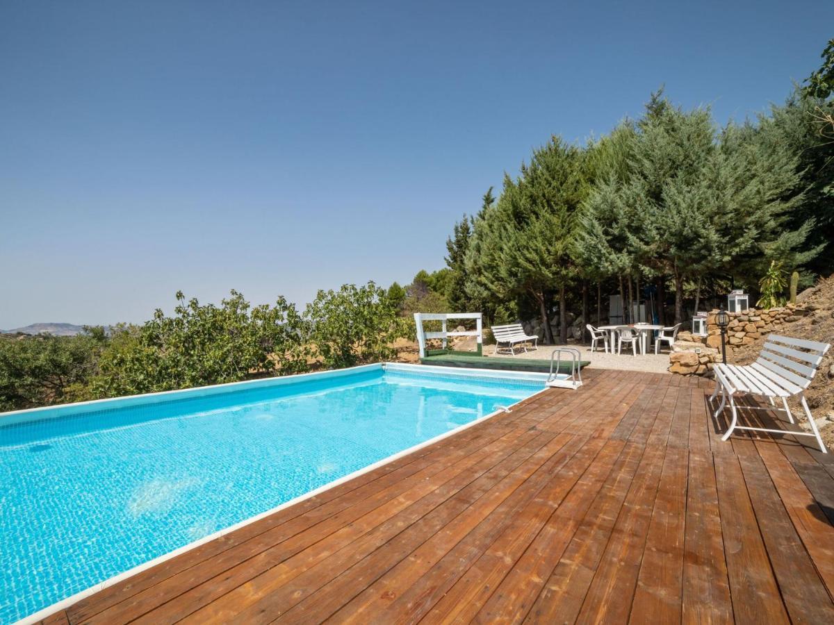 Belvilla By Oyo Modern Villa In Nissoria With Pool Екстер'єр фото