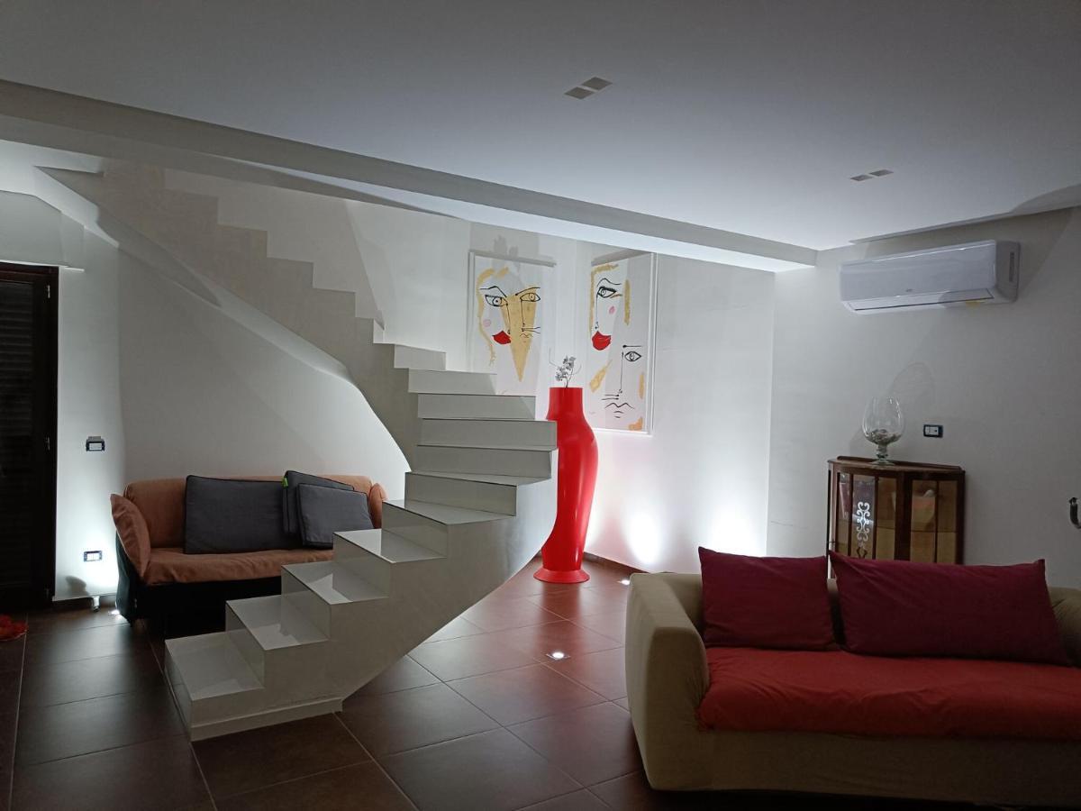 Belvilla By Oyo Modern Villa In Nissoria With Pool Екстер'єр фото